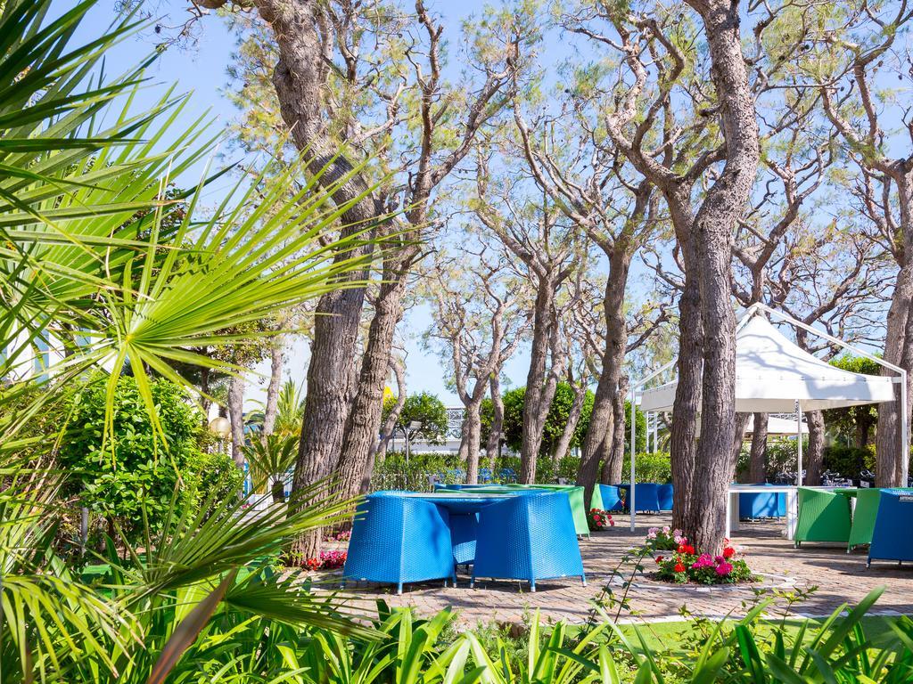 Hotel Sporting San Benedetto del Tronto Exterior foto