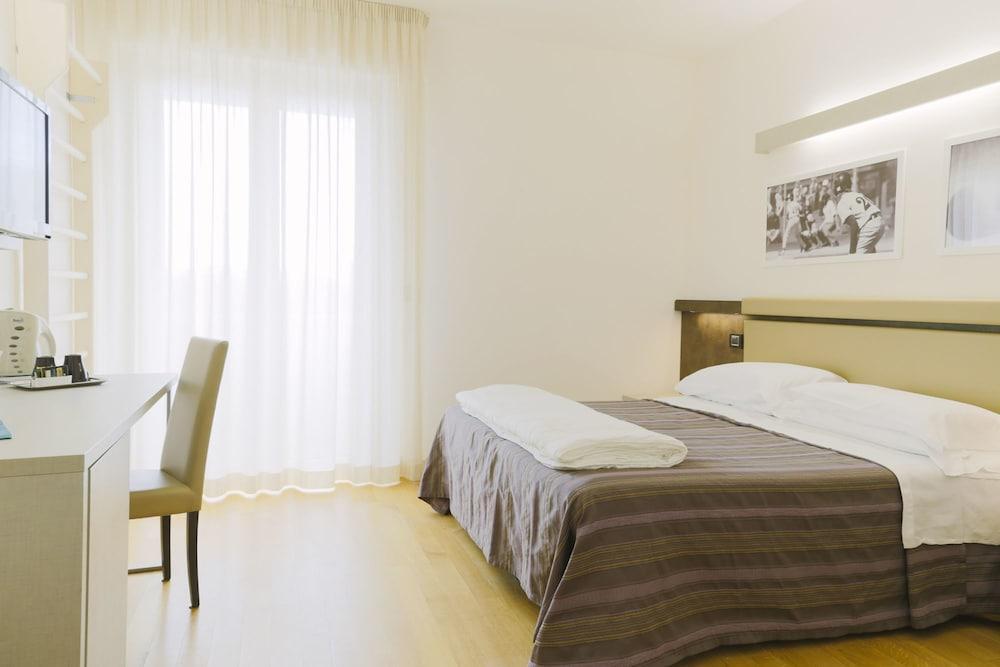 Hotel Sporting San Benedetto del Tronto Exterior foto